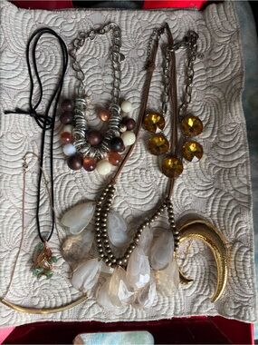 6 pc Chunky Jewelry Lot of  Necklaces & Monet brooch in gold